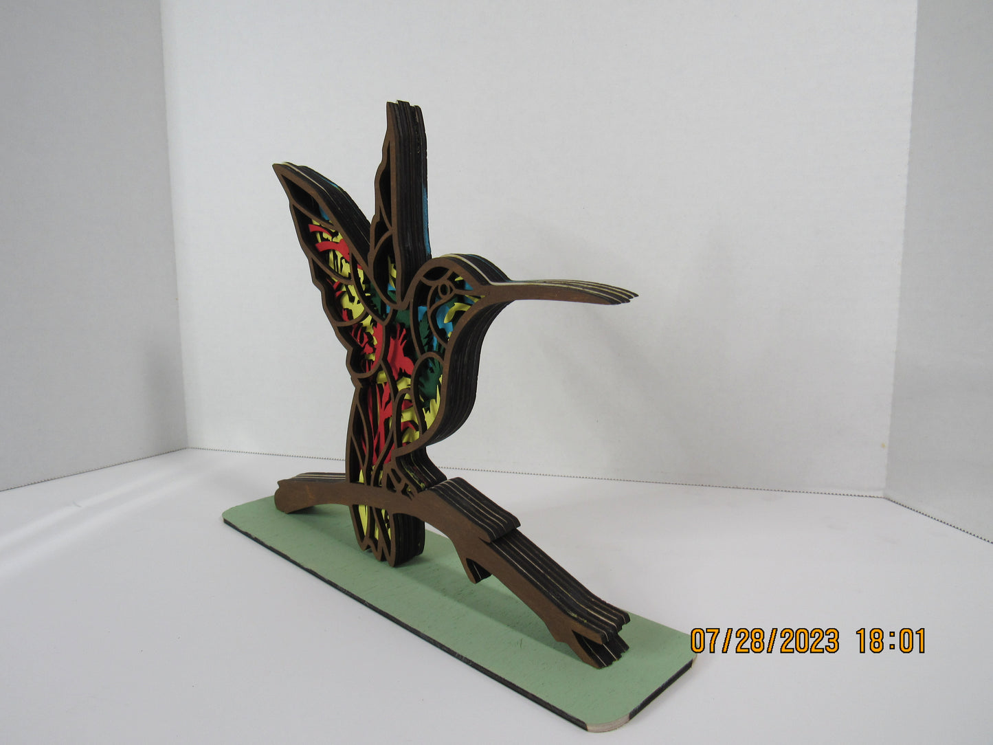 3D Layered Hummingbird Wood Sculpture | Hand-Painted Garden Art | Nature Lover Gift